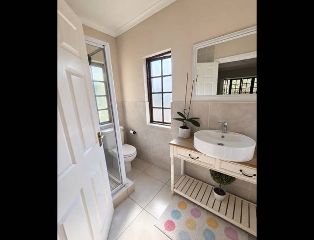 3 BEDROOM HOUSE FOR SALE IN CLIFTON HILL ESTATE
